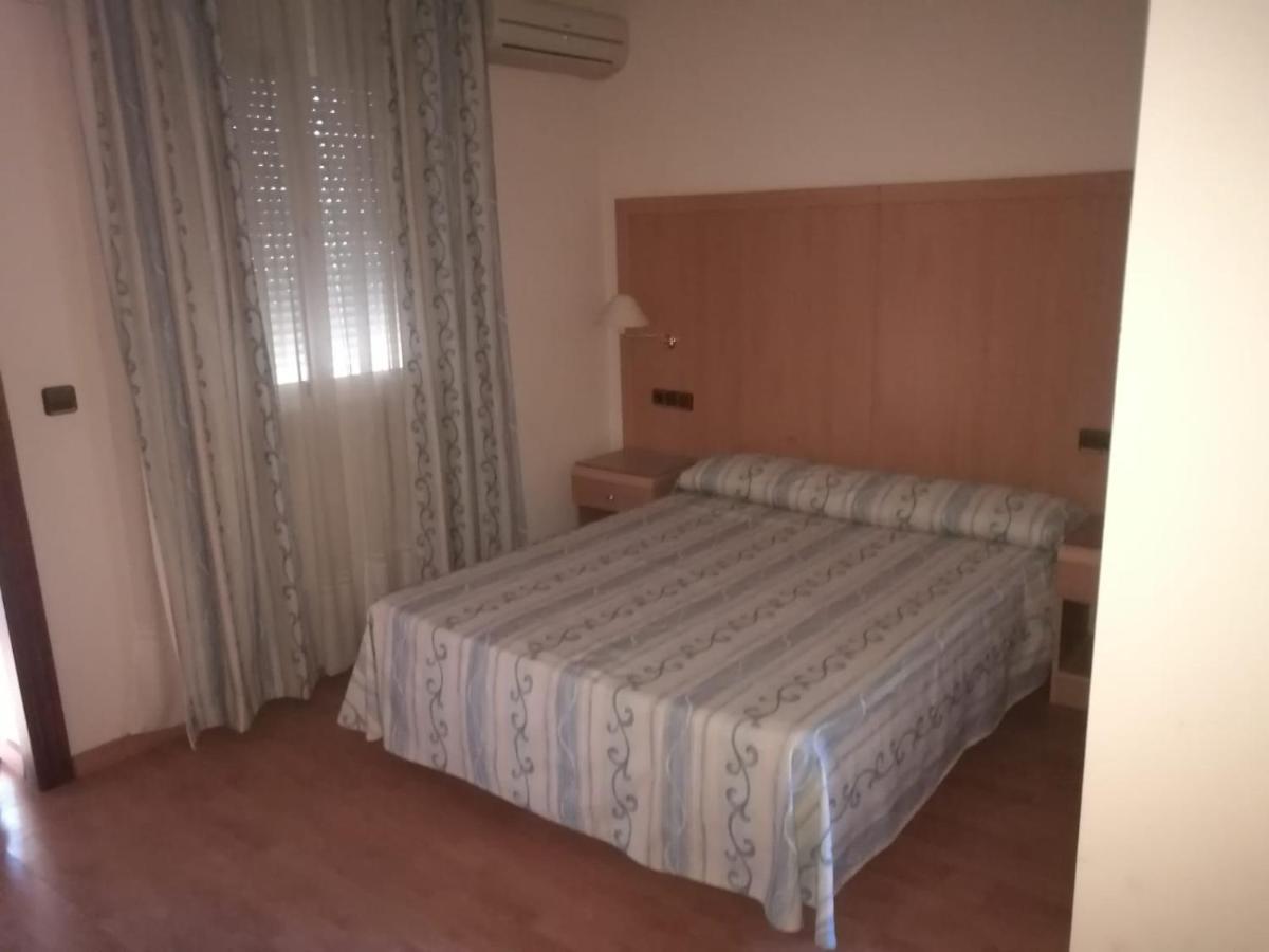 Lindaraja Albolote Buitenkant foto